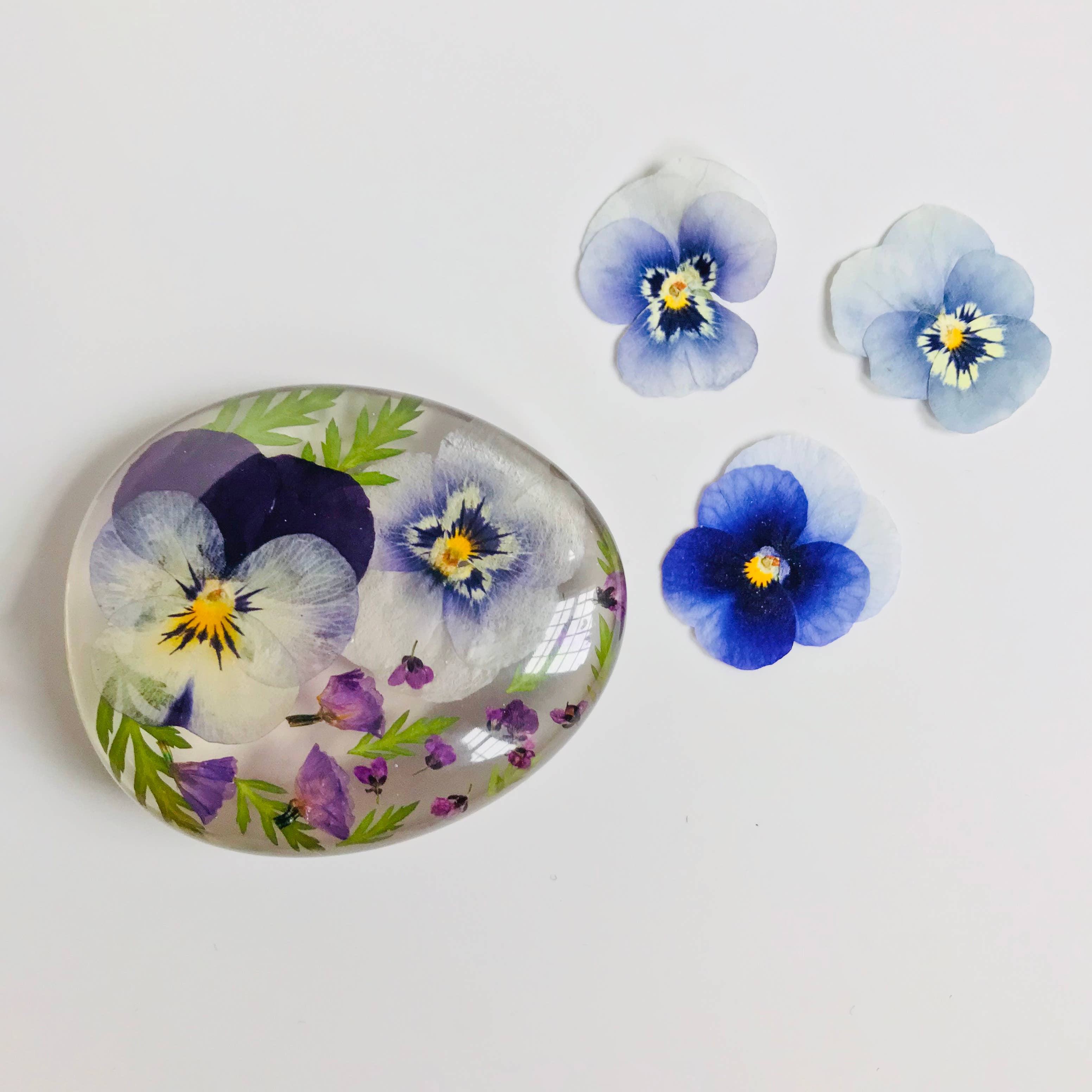 Botanical Flower Paperweight - RIDER