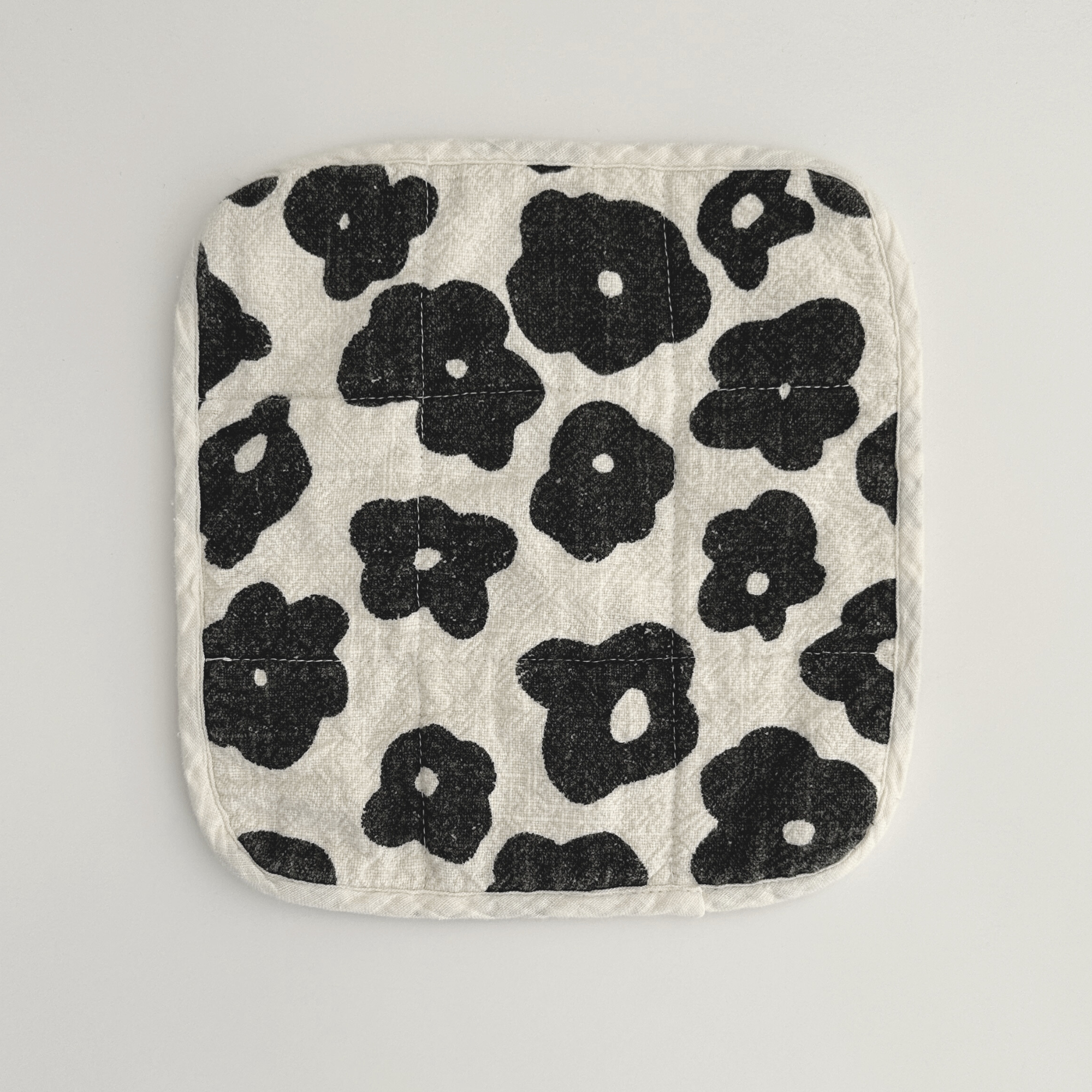 Celeste Potholder - Black & White