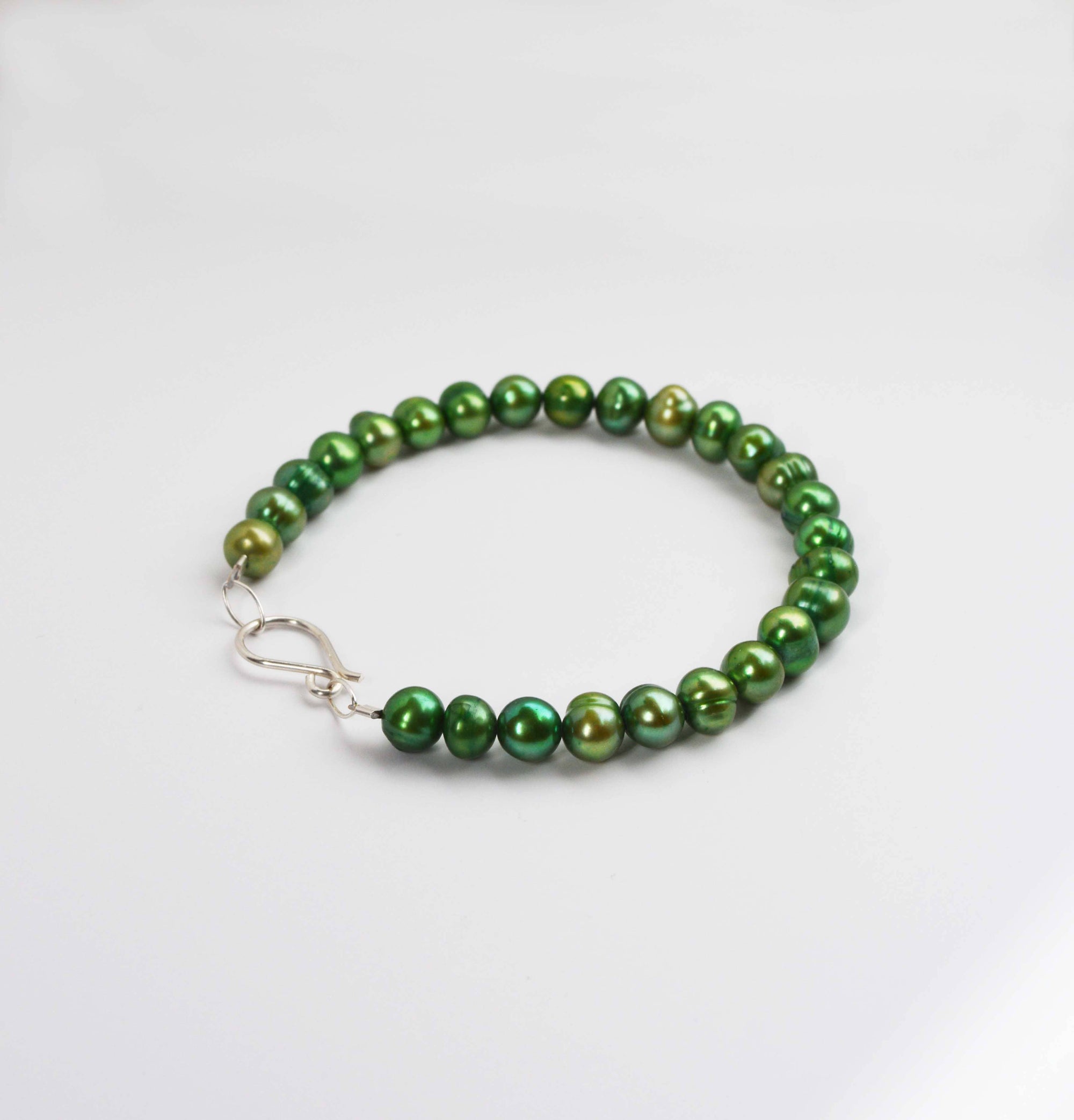 Pea Pearl Bracelet