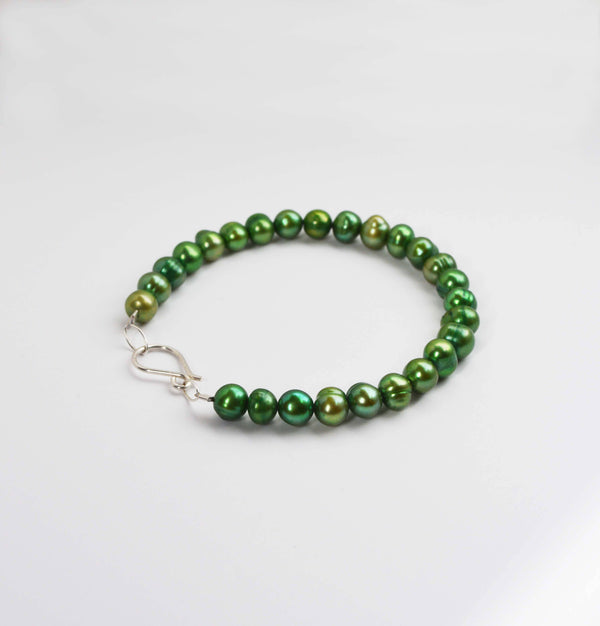 Pea Pearl Bracelet
