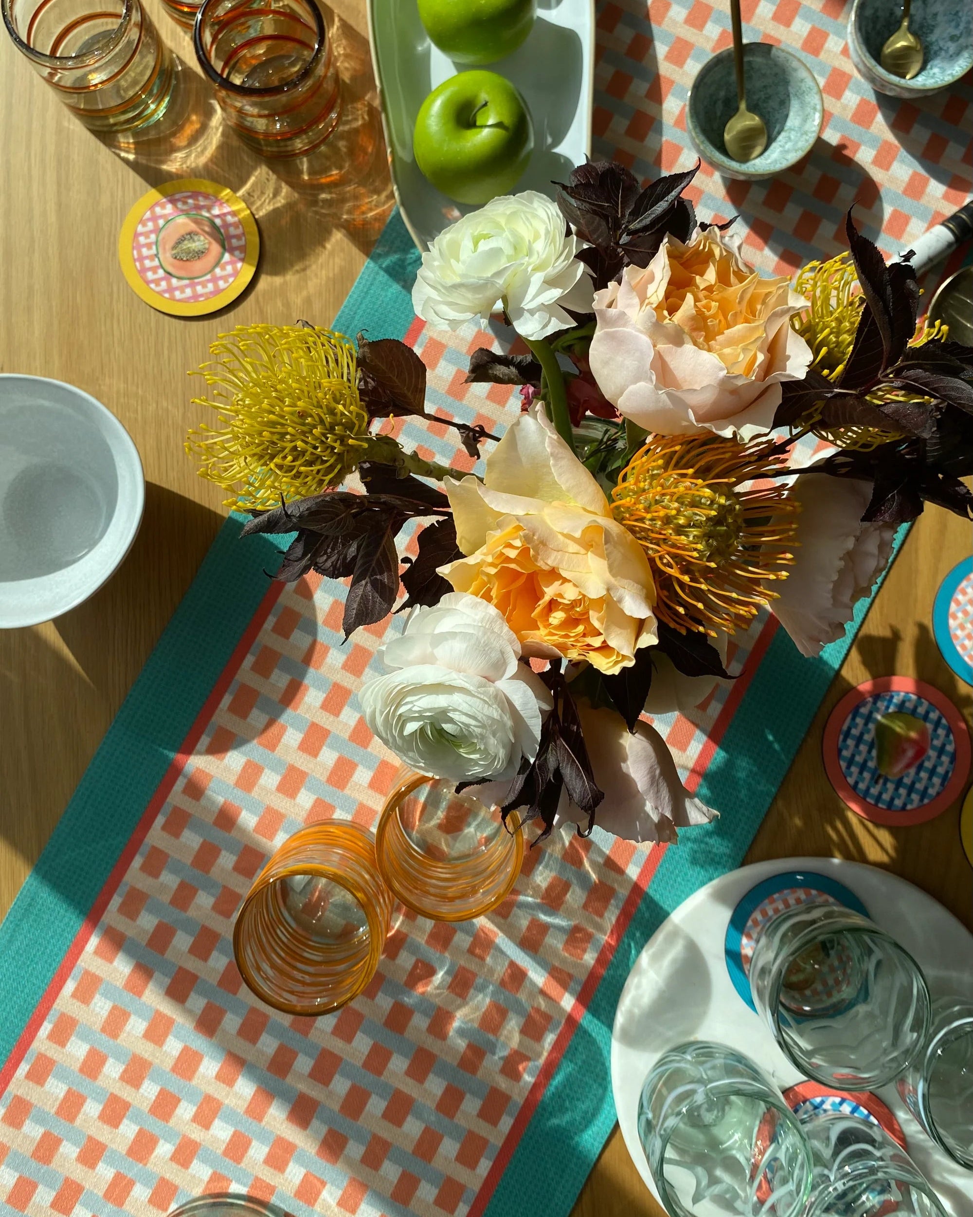 Dimorae Crisp Table Runners