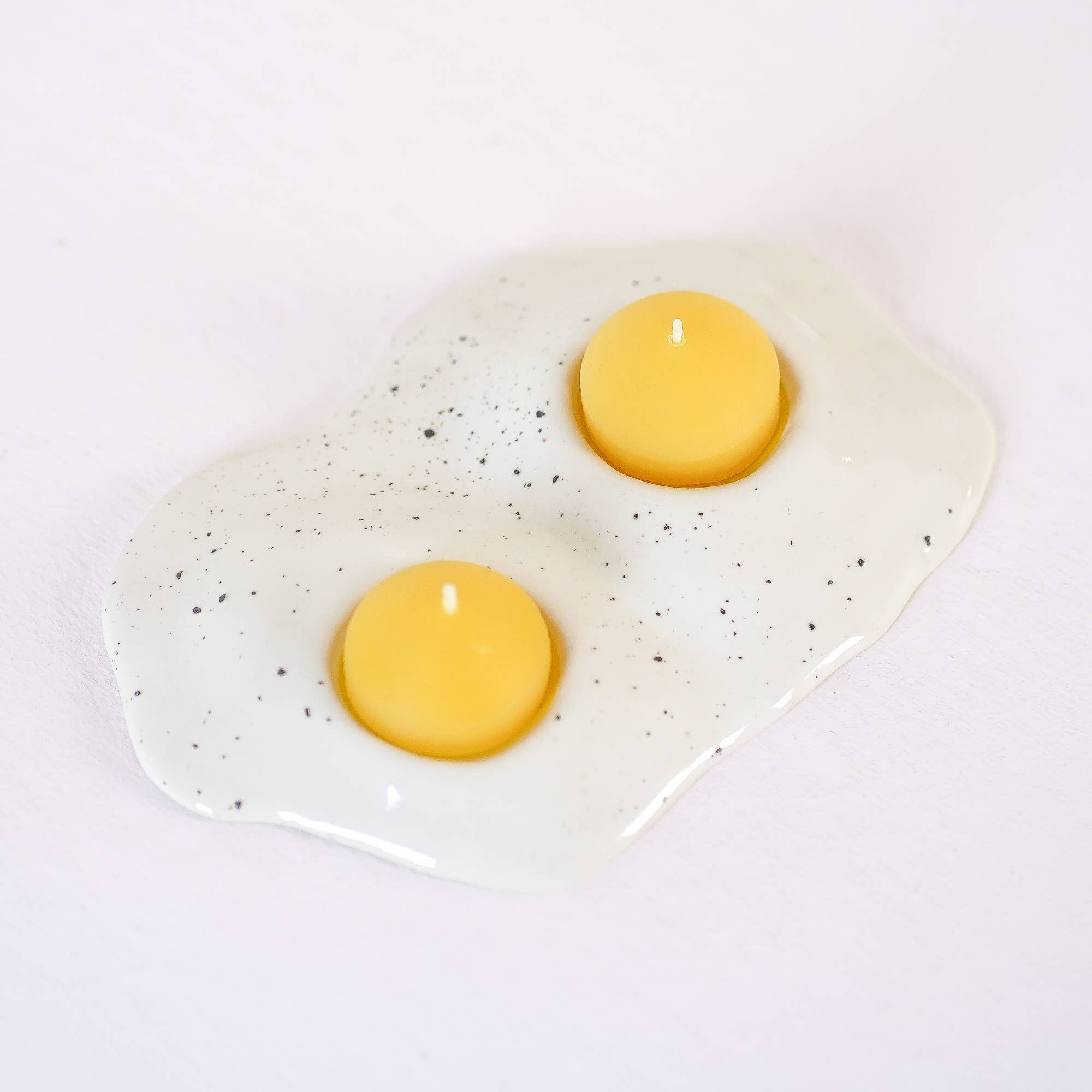 Salt and Pepper Double Egg Candle Holder - RIDER