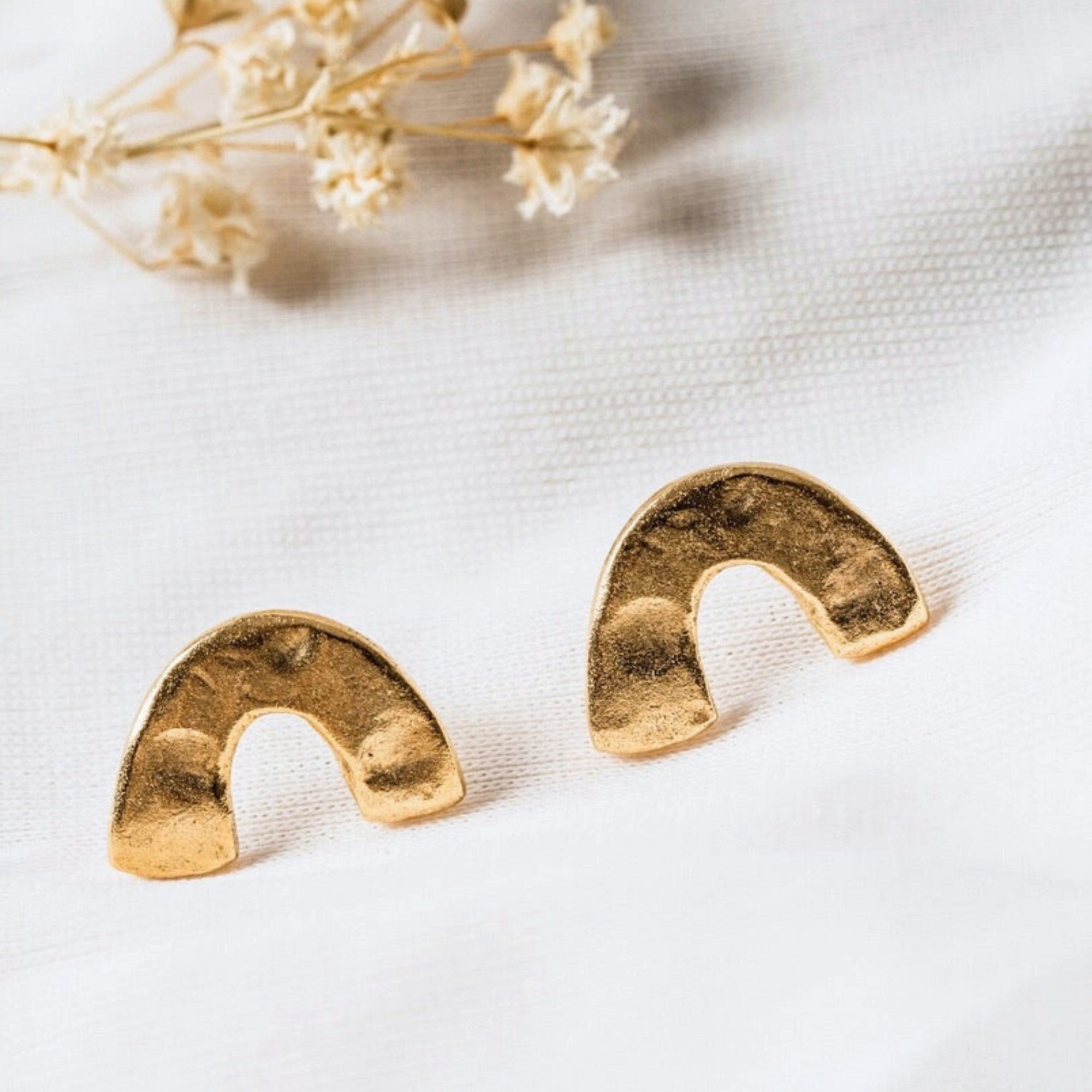 Arc Stud Earrings