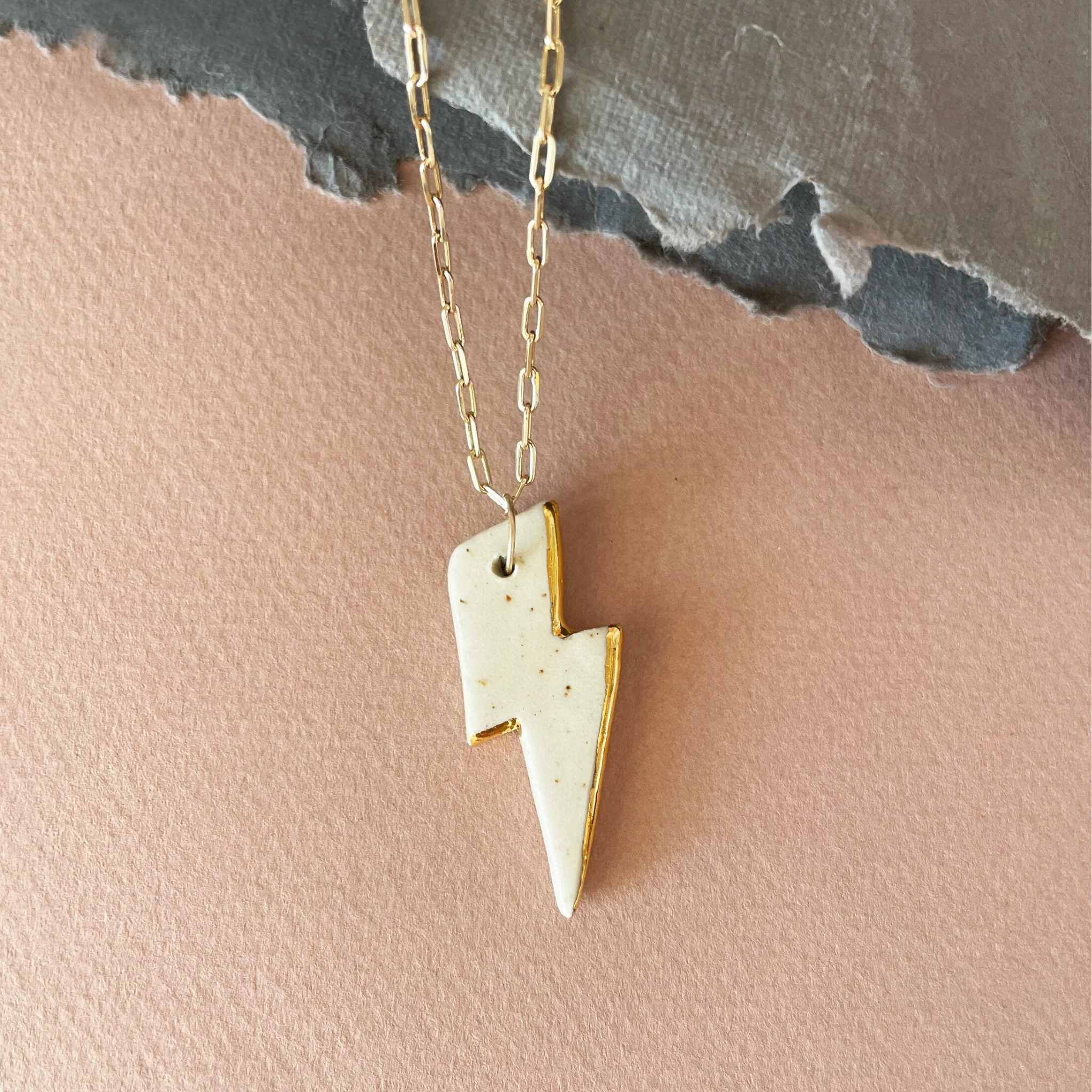 bowiestonewarenecklace1.png