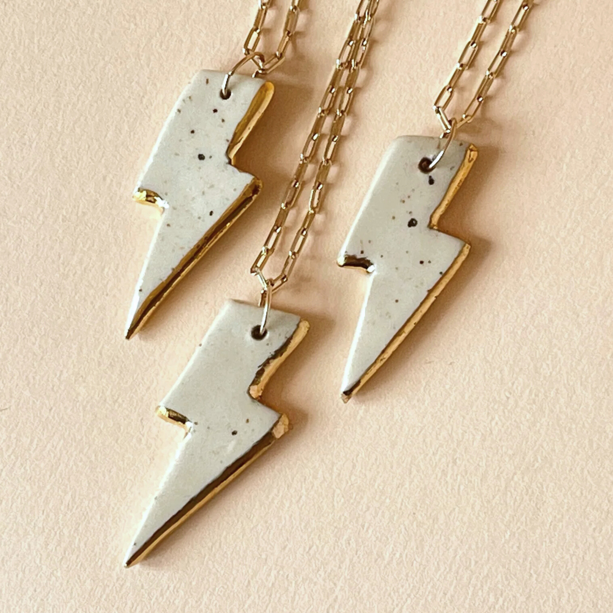 bowiestonewarenecklace2.png