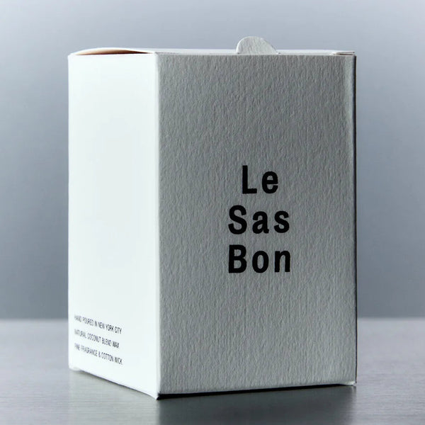 White box with 'Le Sas Bon' text on a gray background