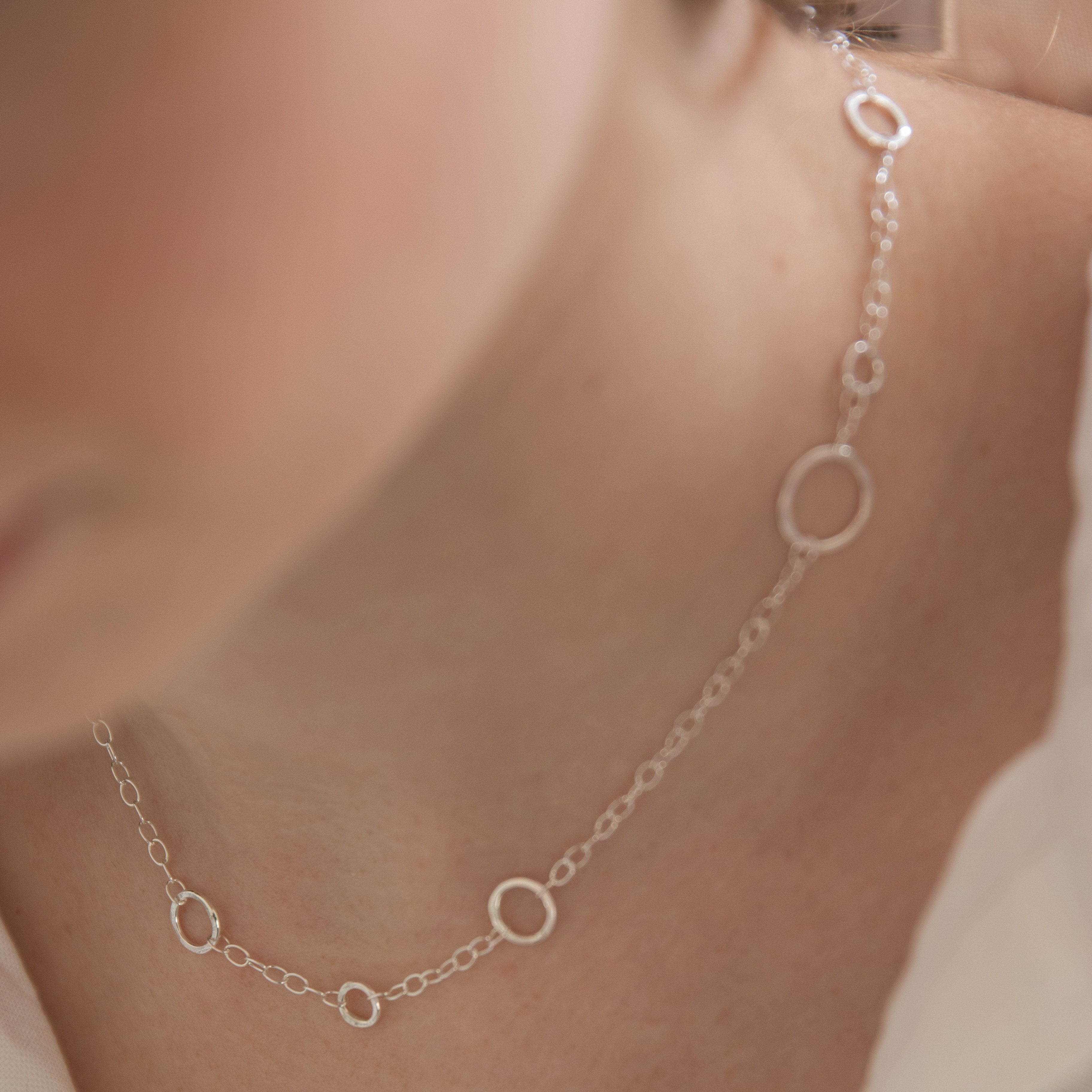 Loopy Short Necklace