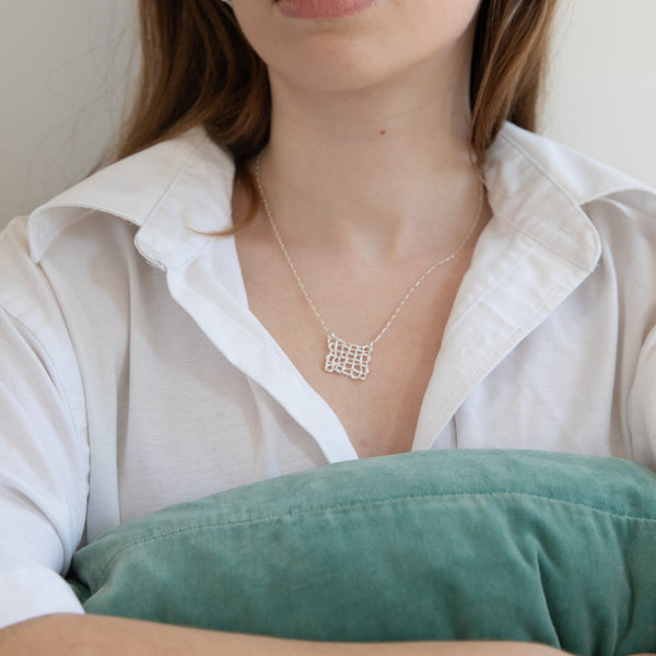 Mesh Square Necklace