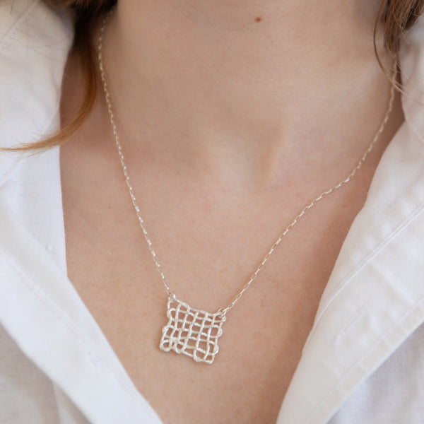 Mesh Square Necklace